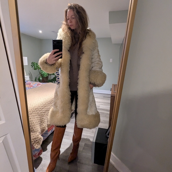 Stunning sheepskin and faux fur 70s Coat - Picture 4 of 7